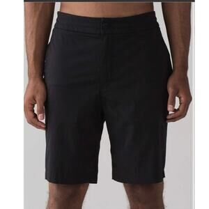 Lululemon Carry On Short Black Stretch Fabric‎ Drawstring Zip Pocket Size 32